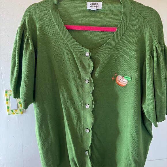 Unique Vintage Green Cardigan w/ Peach Embroidery – 2X/3X - Picture 6 of 11